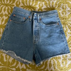 Levi’s cutoff shorts,classic sz 26 excellent cond.